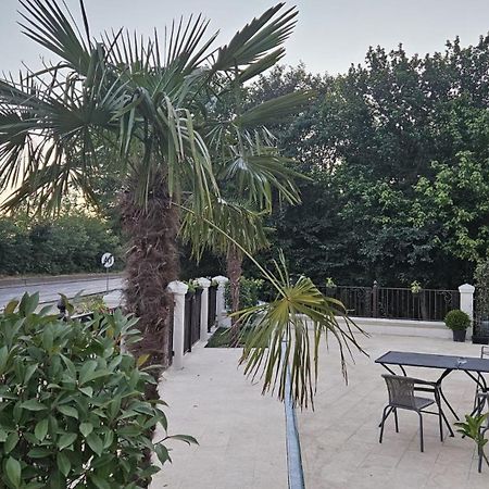 Mihai Palace Buftea Extérieur photo